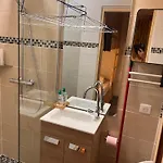 Le Des Ecoles Apartamento *